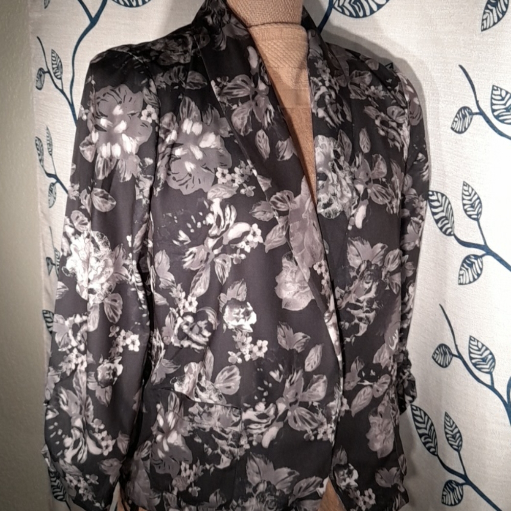 Grey blazer